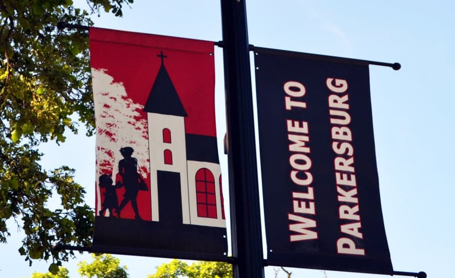 Parkersburg Street Sign